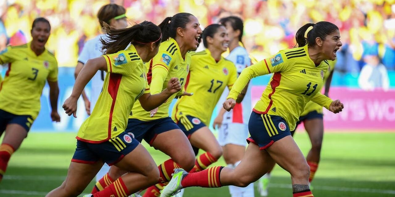 La Selección Colombia de fútbol femenina clasificó a octavos de final en la copa mundo