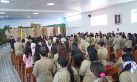 Grupo de mujeres y hombres en las cárceles El Buen Pastor y La Modelo fueron capacitados por Asobancaria