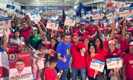 Ante más de 50 mil Personas, Julián Bedoya propuso desarrollar Antioquia de frente al mar