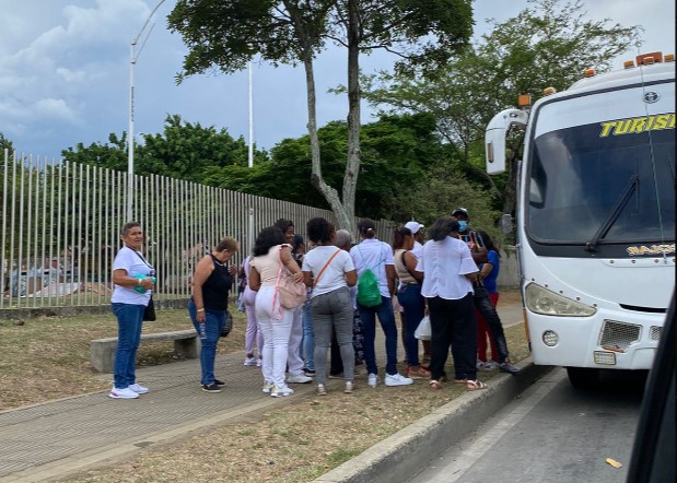 Denuncian a Minminas de presuntamente pagar a ciudadanos para movilizarse