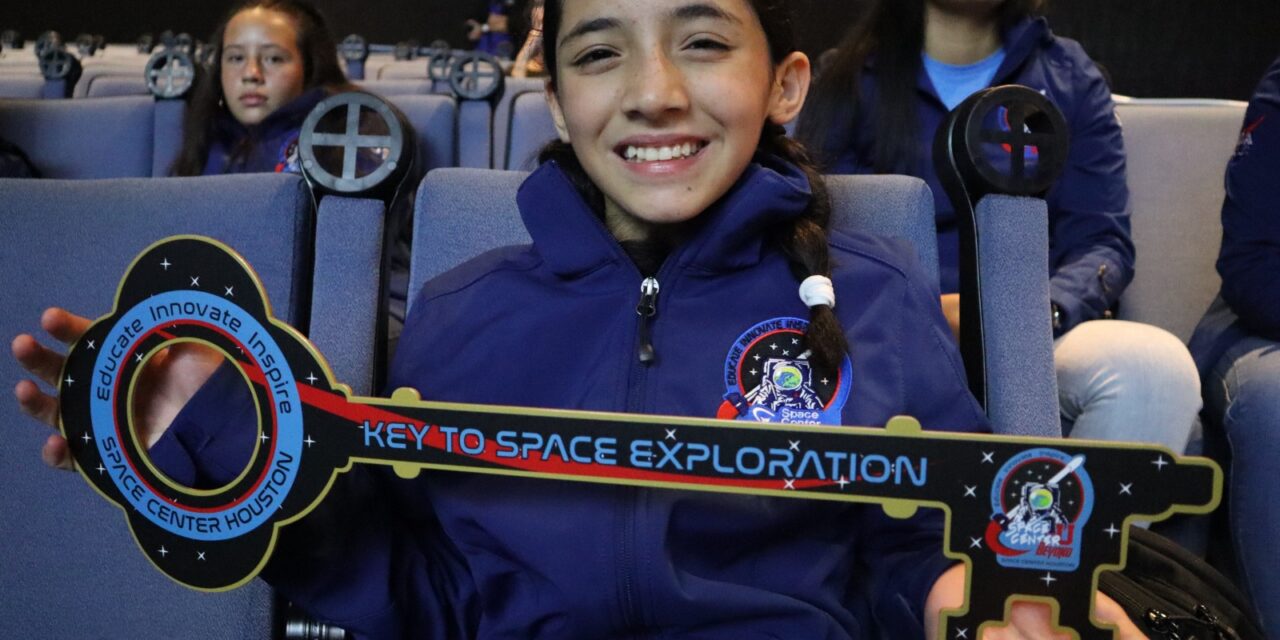 Estudiante de Medellín regresó de la NASA tras vivir experiencia de astronauta