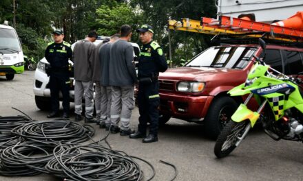 4 Arrestados con más de 300 metros de cable robado