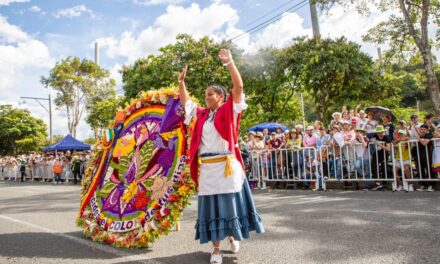 Ganadora del Desfile de Silleteros inicia ruta nacional para promover la cultura paisa