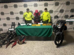 Desmantelan deshuesadero de motos en Medellín