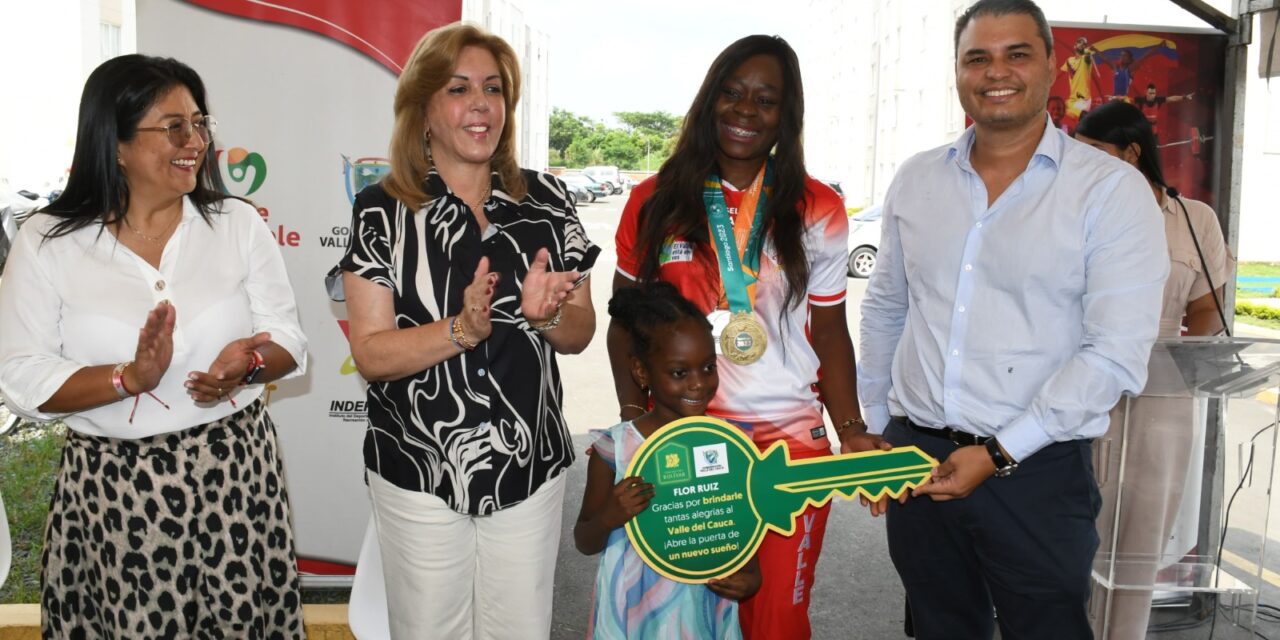 La atleta Flor Denis Ruiz recibió la casa de sus sueños