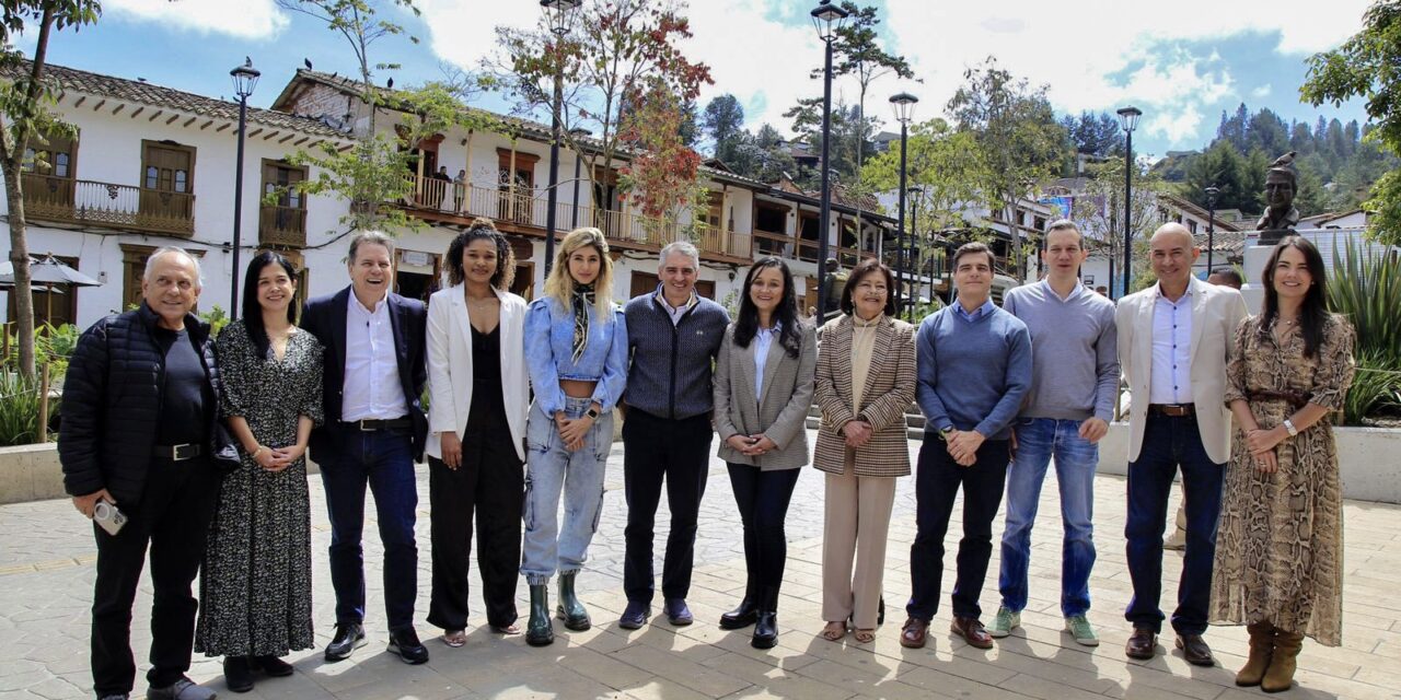 Andrés Julián Rendón presentó a su equipo de empalme en la Gobernación de Antioquia