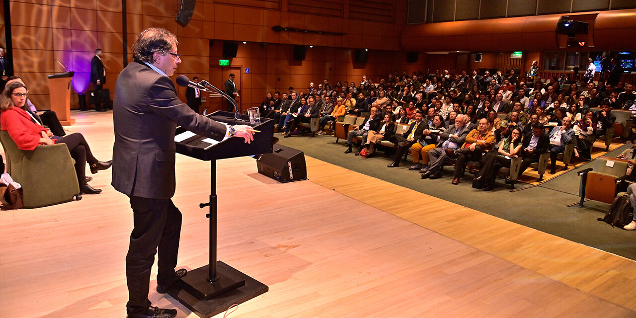 La crisis climática genera nuevas formas de delincuencia, según Gustavo Petro