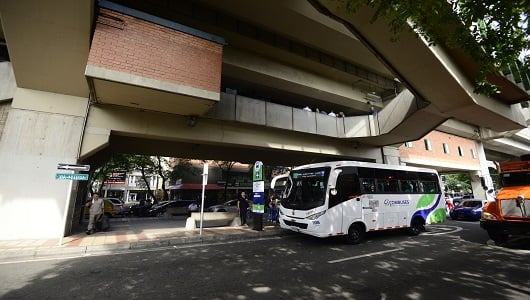 El metro más cerca del Aeropuerto JMC