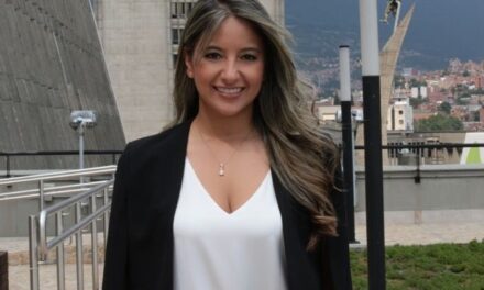 Renunció María Orrego, secretaria de comunicaciones de la Alcaldía de Medellín