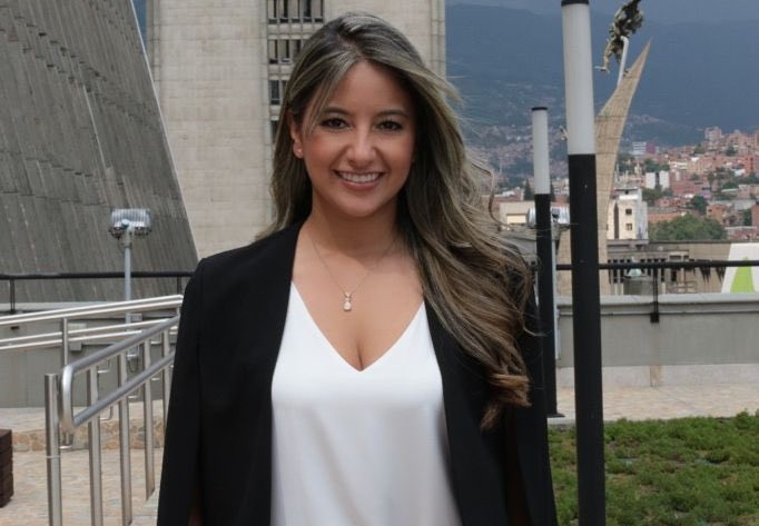 Renunció María Orrego, secretaria de comunicaciones de la Alcaldía de Medellín