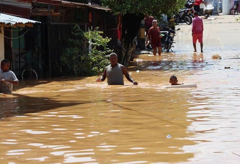 Emergencia en Zaragoza por lluvias: más de 150 casas afectadas