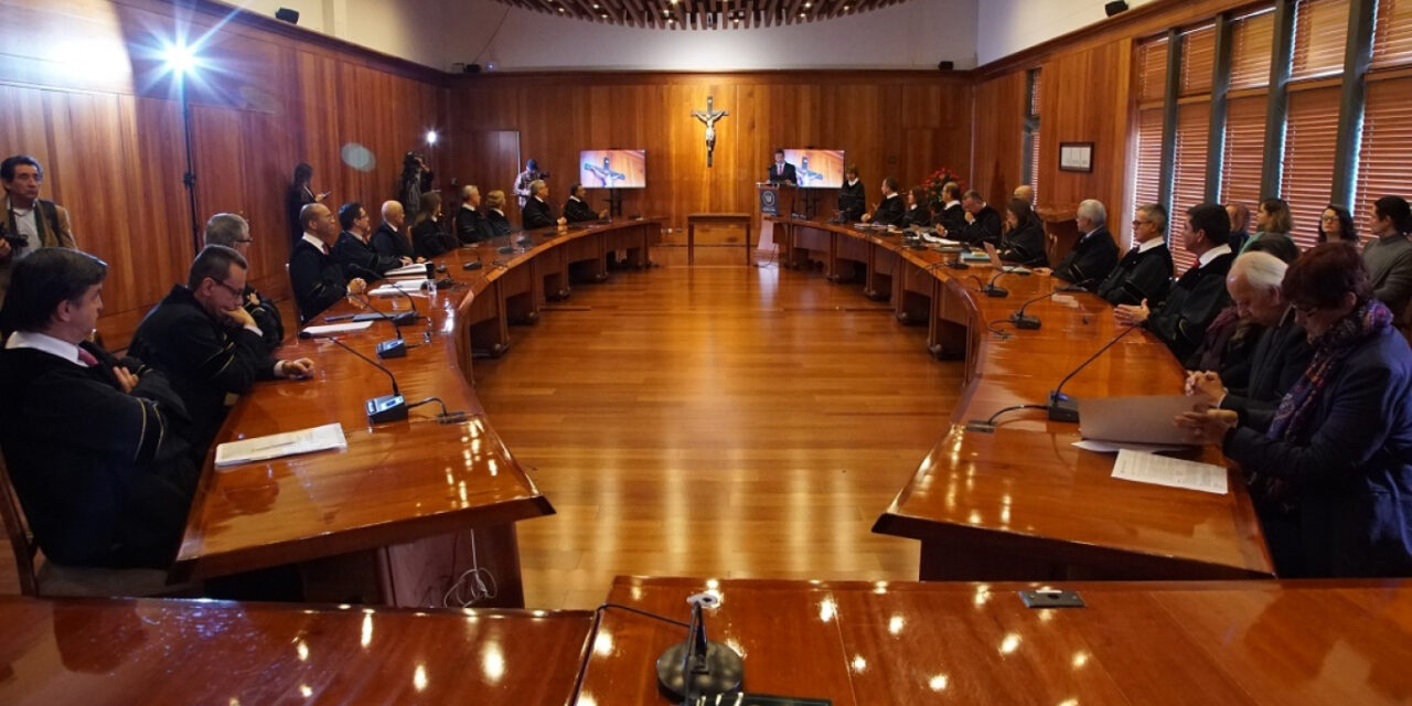 Corte suprema publica hoja de vida de candidatas a Fiscal General