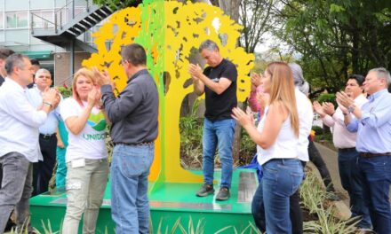 Gobernación de Antioquia develó el Árbol de la Esperanza