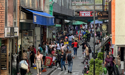 Comercio en el centro de Medellín abrirá de domingo a domingo hasta navidad