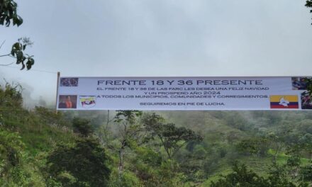 Disidencias colgaron aviso de Feliz Navidad en Briceño, Antioquia
