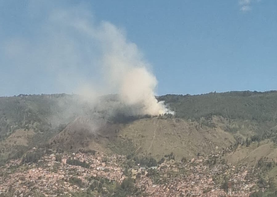 ¡Atención! Nuevamente se registra un incendio de cobertura vegetal al nororiente de Medellín