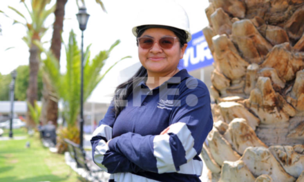 Las mujeres peruanas desafían los prejuicios laborales desde las alturas