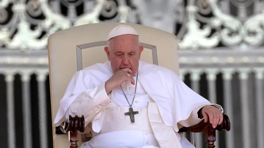 Papa Francisco pide no confundir la navidad con el consumismo