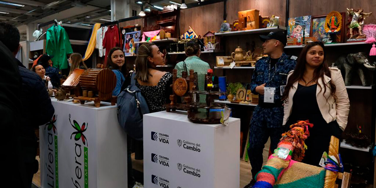 privados de la libertad generan ventas en Expo talentos 2023