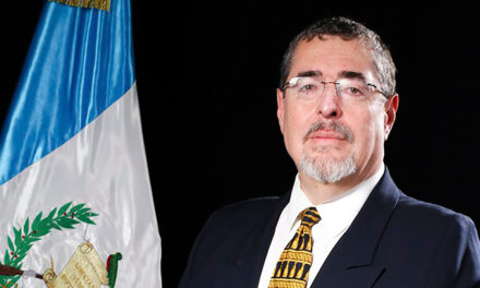 Presidente Petro opina sobre las elecciones de Guatemala