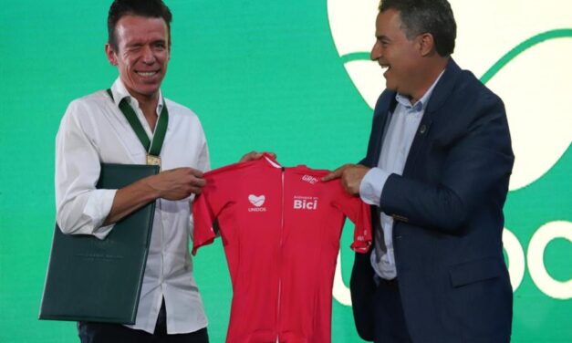 Rigoberto Urán recibe la máxima distinción del departamento, el Escudo de Antioquia categoría Oro