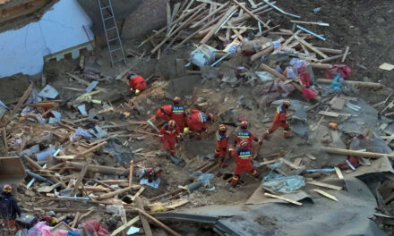 Terremoto en China deja más de un centenar de muertos