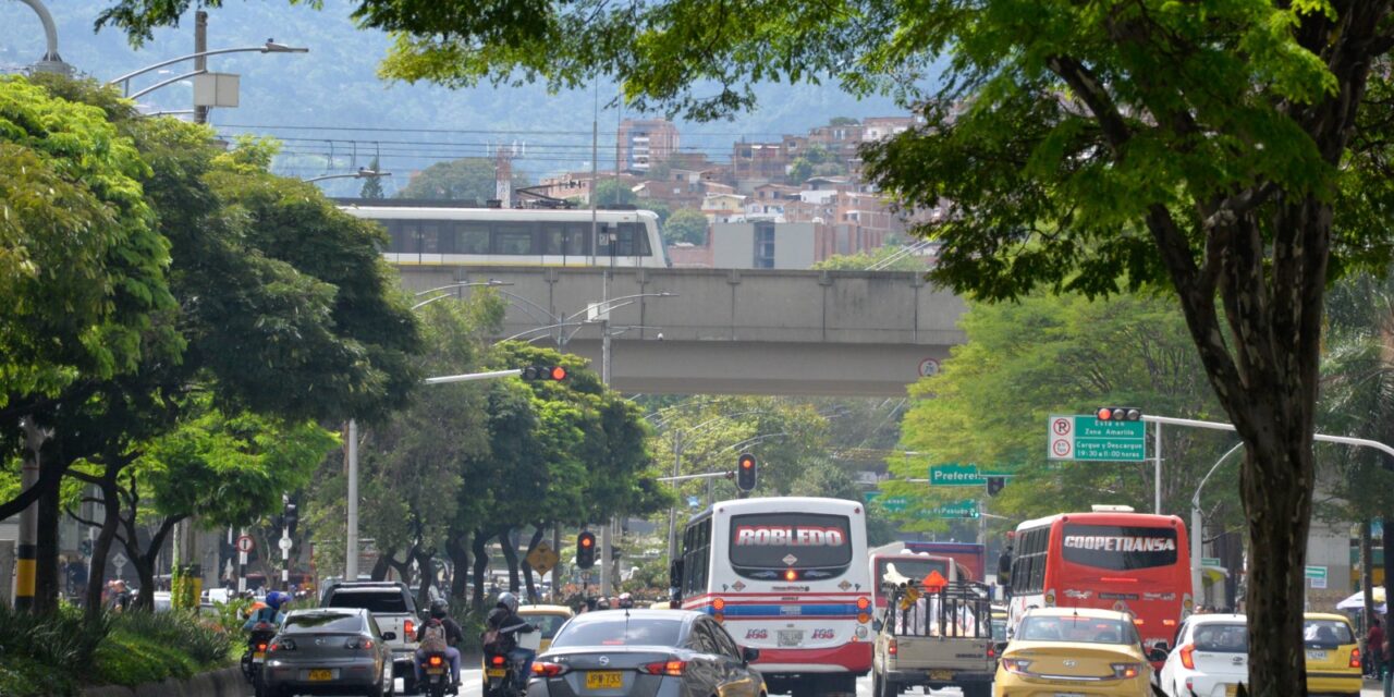 Aliste $350 pesos más para pagar los buses en Medellín a partir de 2024