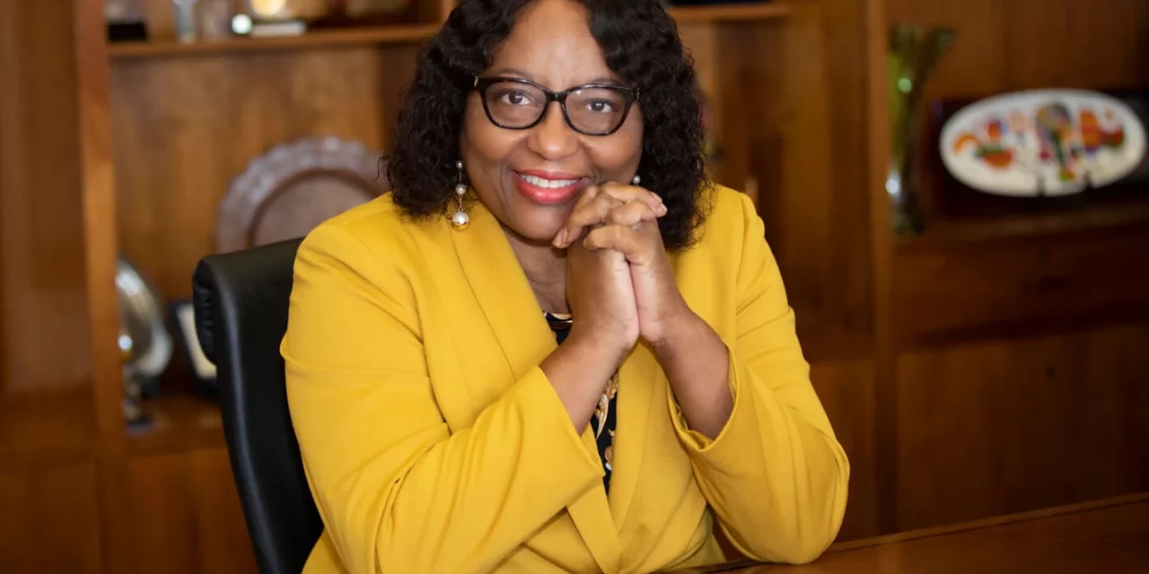 Murió Dra. Carissa F. Etienne, Exdirectora de la OPS