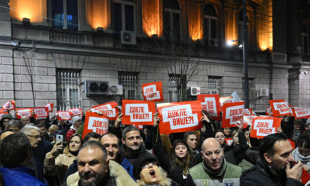 Oposición Serbia boicoteará repetición electoral por denuncias de fraude