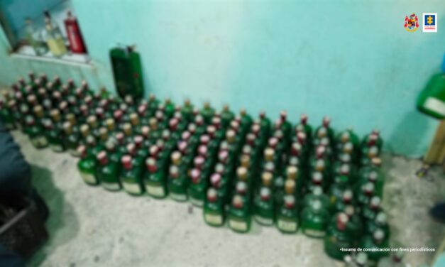 Hallan 25 toneladas de licor adulterado en suroccidente de Bogotá