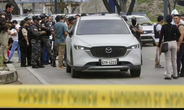 Detienen a presuntos asesinos de fiscal antimafia en Ecuador
