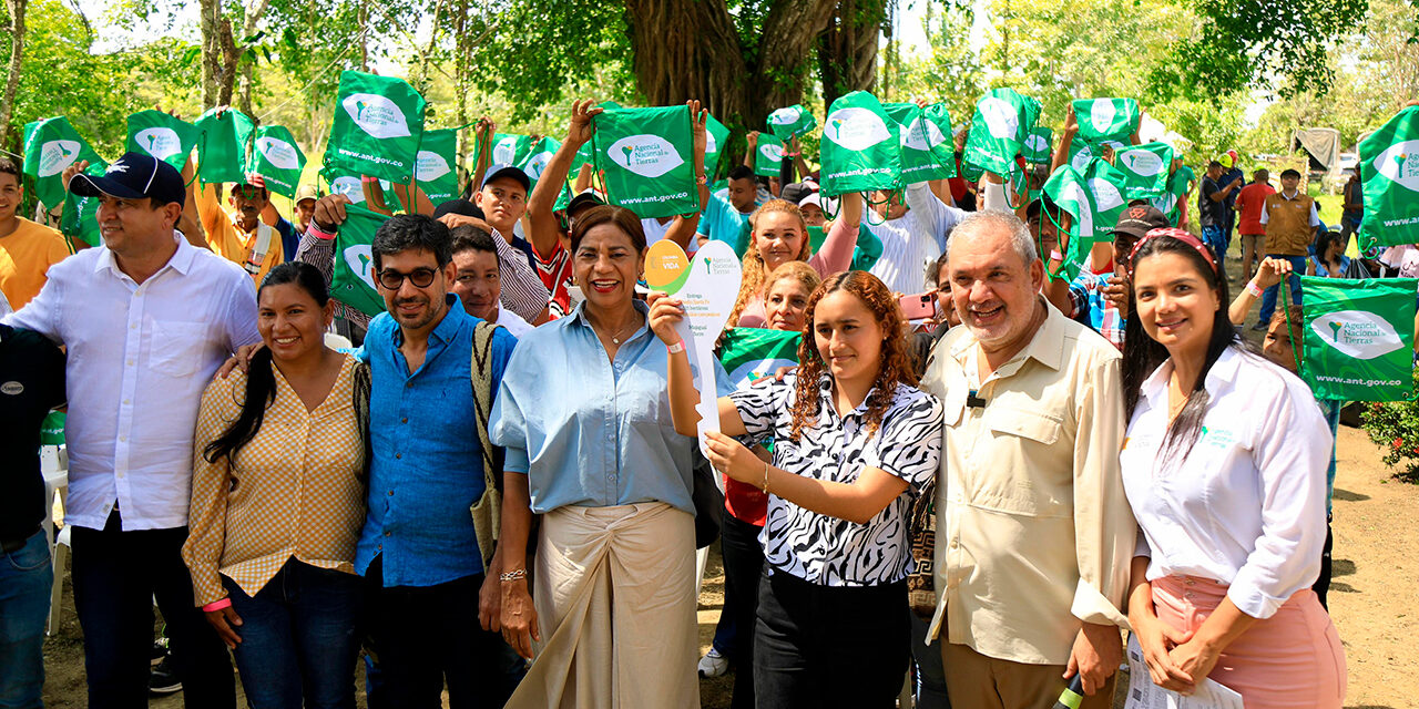 110 familias campesinas reciben tierras para producir