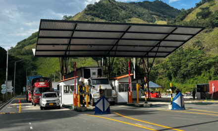 Gobierno y concesionarios acuerdan congelar precio de peajes durante seis meses