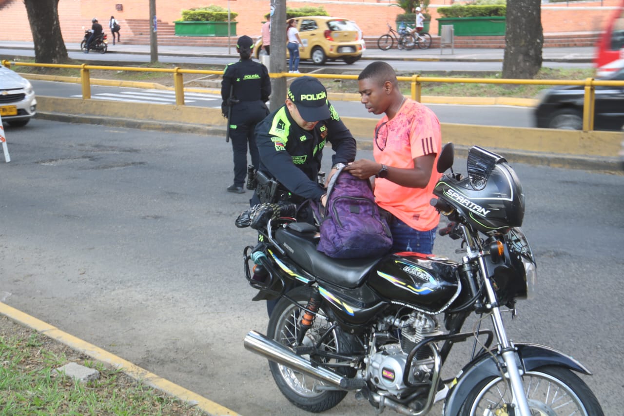 Autoridades refuerzan seguridad con puestos estratégicos en Cali ...