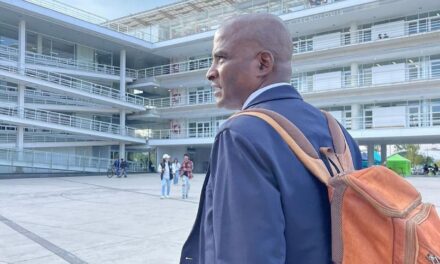 Un afro de la Colombia profunda, hijo de las entrañas de la UNAL, quiere ser su rector con toda una vida de trayectoria académica.