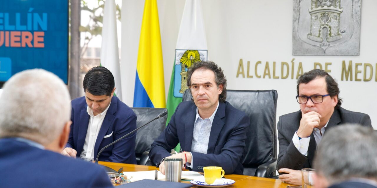 Docente de la U de Medellín criticó decisión de Fico de prohibir arrendamientos temporales