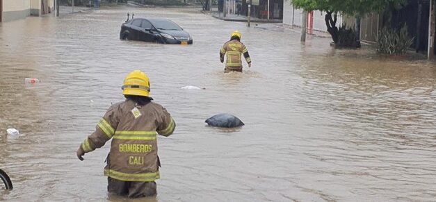 Fuertes lluvias causan inundaciones en Cali