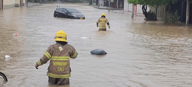 Fuertes lluvias causan inundaciones en Cali