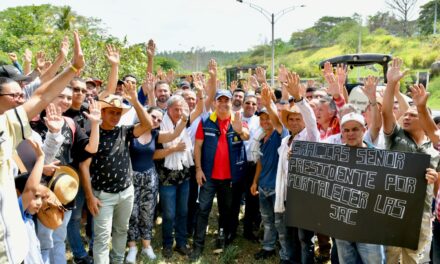 UNGRD entrega maquinaria amarilla en municipios de Antioquia