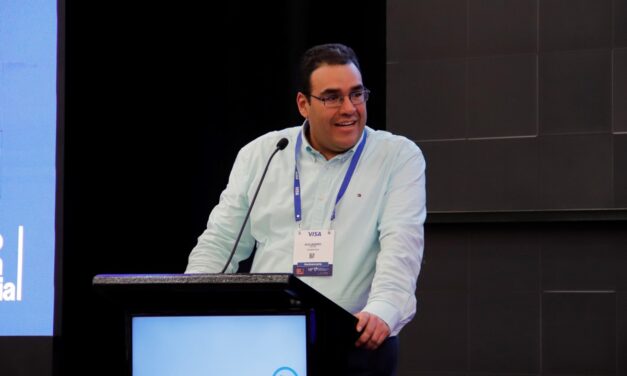 Solo $5 de cada $100 que presta el sector bancario entra en algún tipo de mora: Alejandro Vera