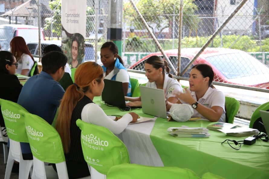 Más de 900 Vacantes en Antioquia