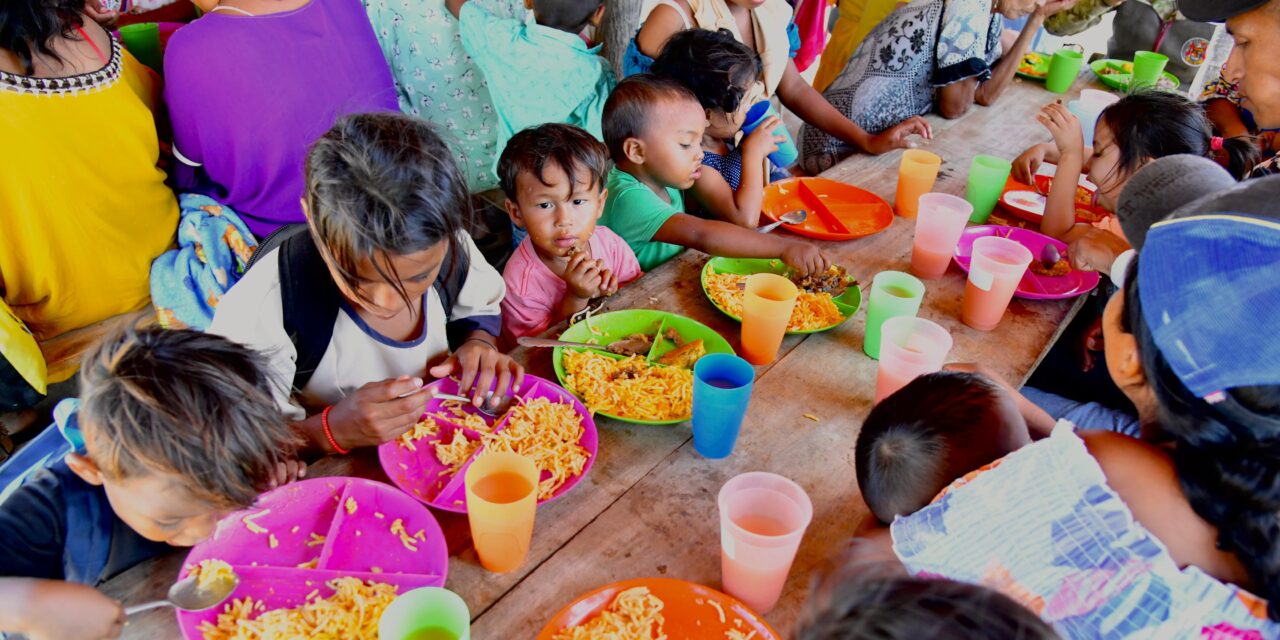 Ollas comunitarias contra el hambre en La Guajira