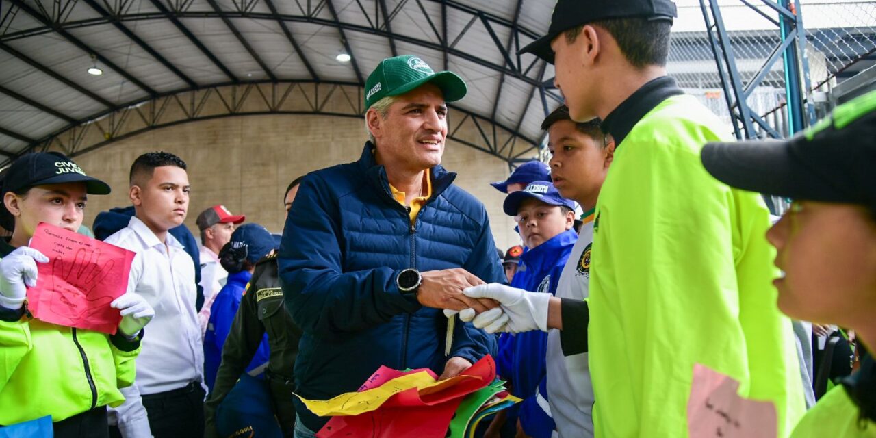 “Presidente Petro, lo invitamos a Antioquia”: Andrés Julián Rendón
