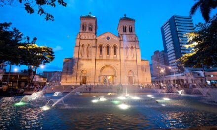 Medellín refuerza su seguridad para Semana Santa 2025 con más de 2.000 uniformados