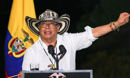 Petro explica reforma pensional a los colombianos en mensaje