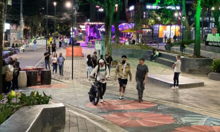 Roban artículos de carro de la Alcaldía de Medellín en El Poblado