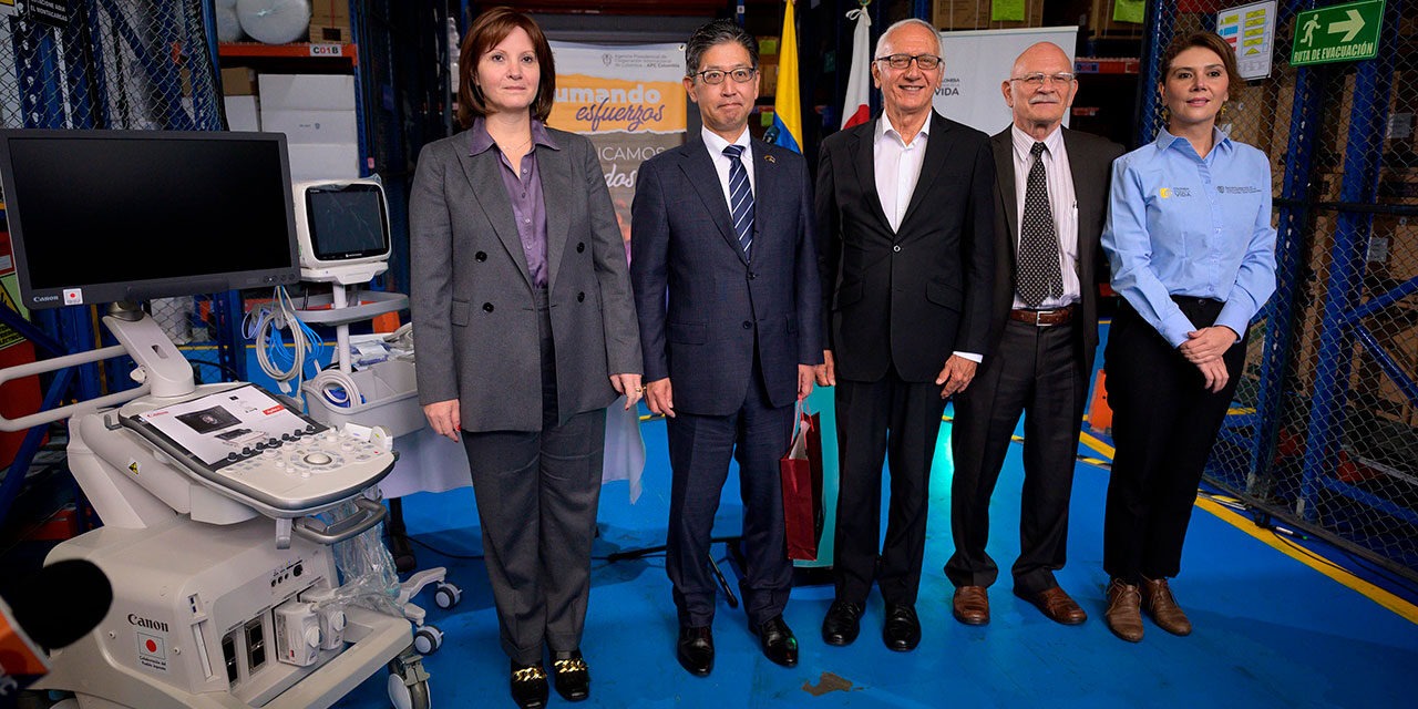 Colombia recibió donación de 101 equipos biomédicos de Japón