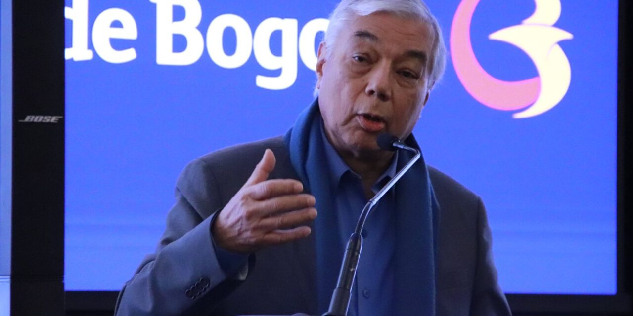 “Necesitamos hacer desarrollo financiero en Colombia”: Superfinanciero