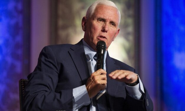 Mike Pence, exvicepresidente de los Estados Unidos, entre los conferencistas de la 58ª Convención Bancaria