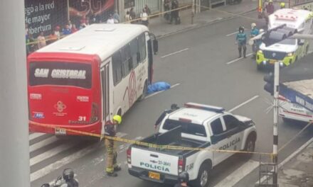 Mujer murió atropellada en el centro de Medellín